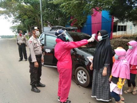 Ciptakan Rasa Aman, Bersama Gugus Tugas Pesawaran Giat Periksa Pemudik