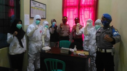 Dalam Rangka Pencegahan dan Penanganan Covid-19 Polres Pesawaran Laksanakan Kegiatan Rapid Test Personil