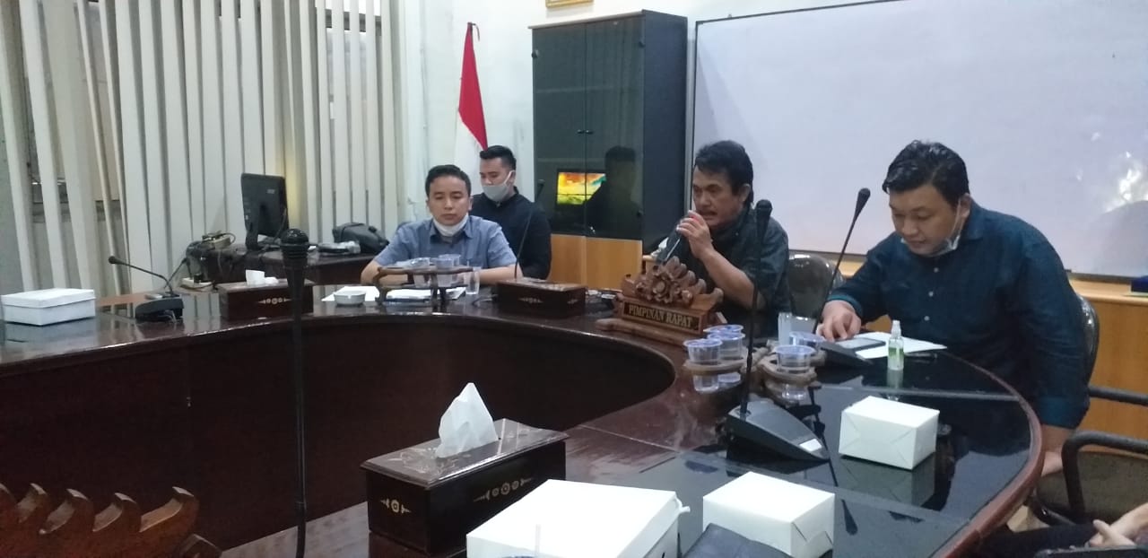 Sekretaris DPRD kota Metro adakan jumpa Pers Terkait Munculnya kabar atau informasi disebuah kanal Youtube