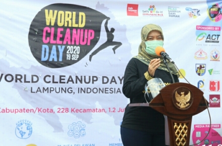 Bersih – bersih sampah, Wagub Chusnunia Peringati Puncak World Cleanup Day