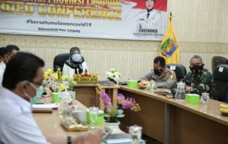 Wagub Nunik Ikuti Virtual Meeting Bahasan Manfaat UU Cipta Kerja