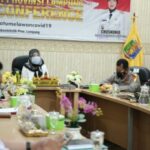 Wagub Nunik Ikuti Virtual Meeting Bahasan Manfaat UU Cipta Kerja