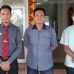 Perwakilan warga seminung mendatangi Kantor DPRD kota metro