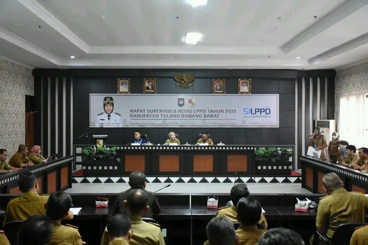 Pj. Bupati Tubaba Zaidirina Buka Rapat LPPD Tahun 2021