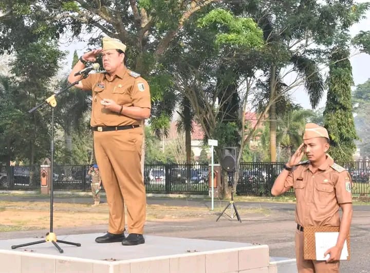 Menjadi Pembina Apel Mingguan ini Pesan Wakil Bupati