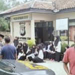 Puluhan Santri Pondok pesantren Riadathuul Bathiah datangi Kepolisian Adukan Perampasan Motor oleh Leising FIF